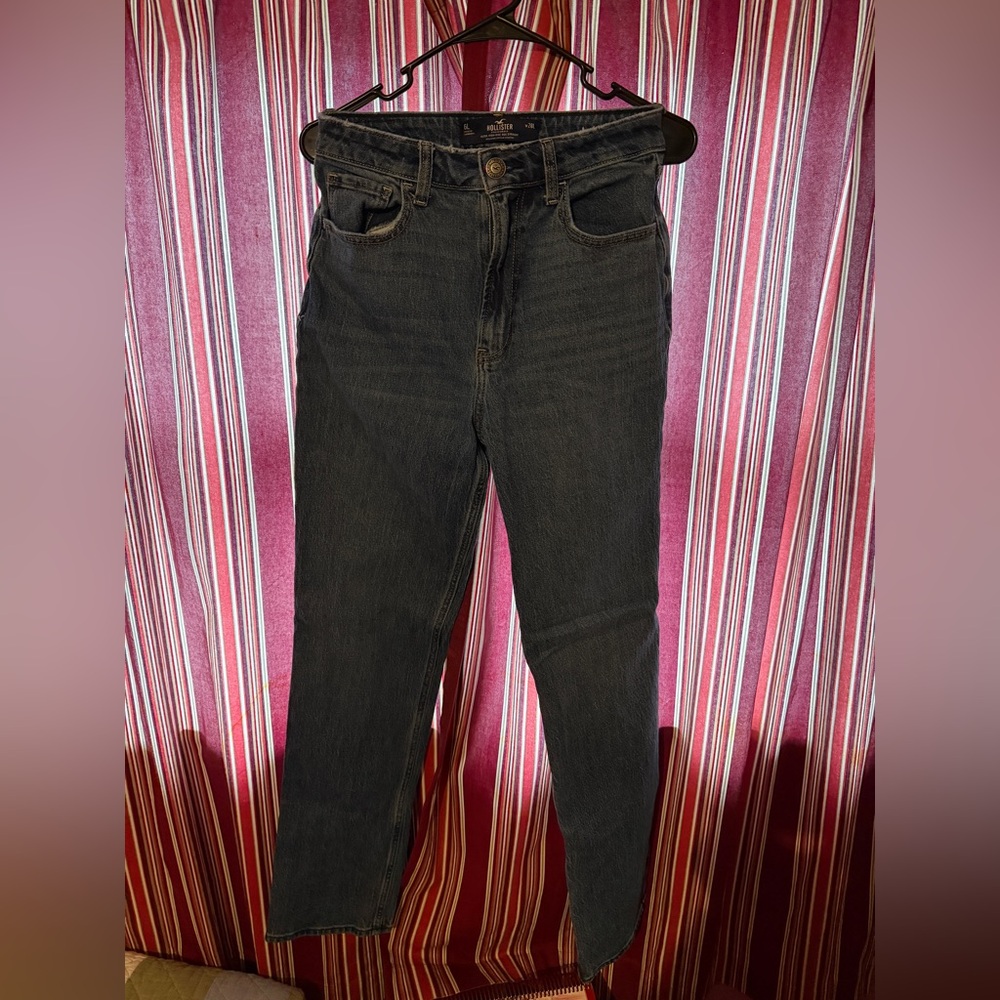 Hollister Women’s Dark Distressed Denim Jeans